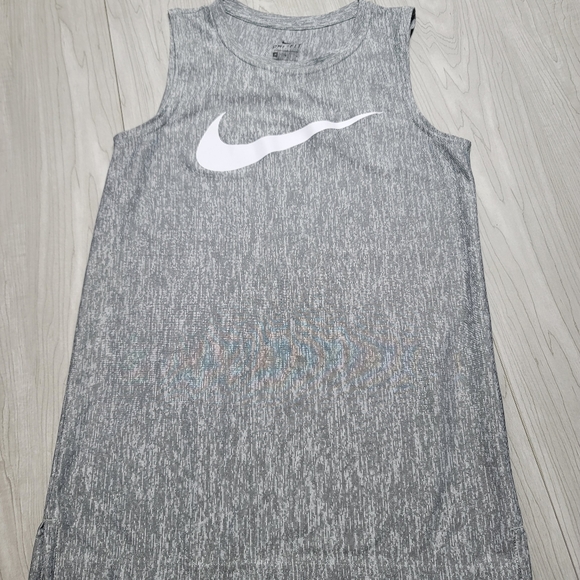 Nike Other - Boys Nike top